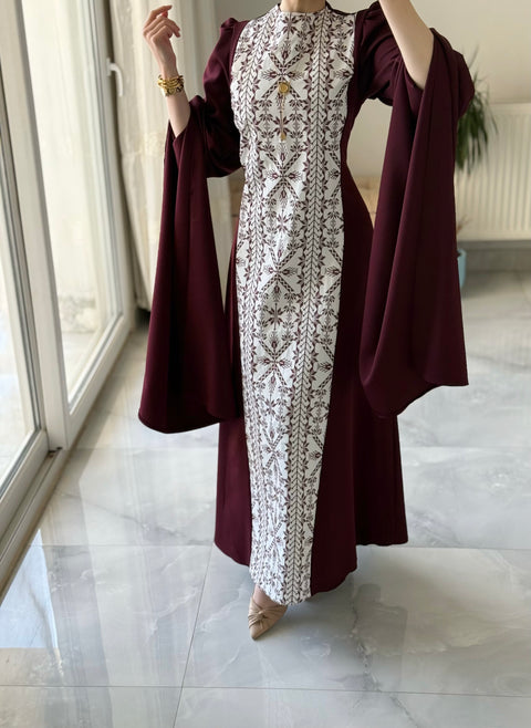 فستان أجنحة تطريز