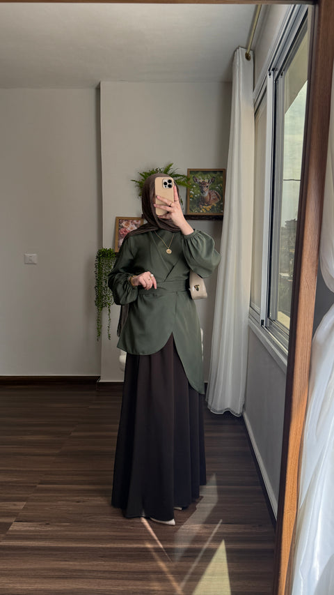 تنسيقة تنورة و بلوزة